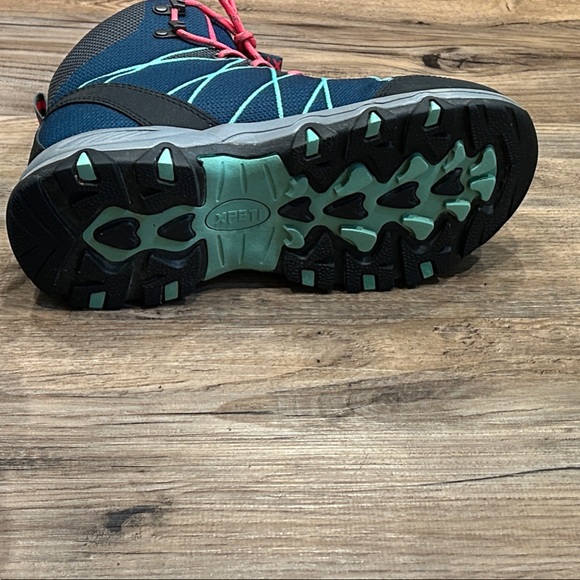 Women's Athletic Hiking Shoes - Navy and Pink - Picture 6 of 9